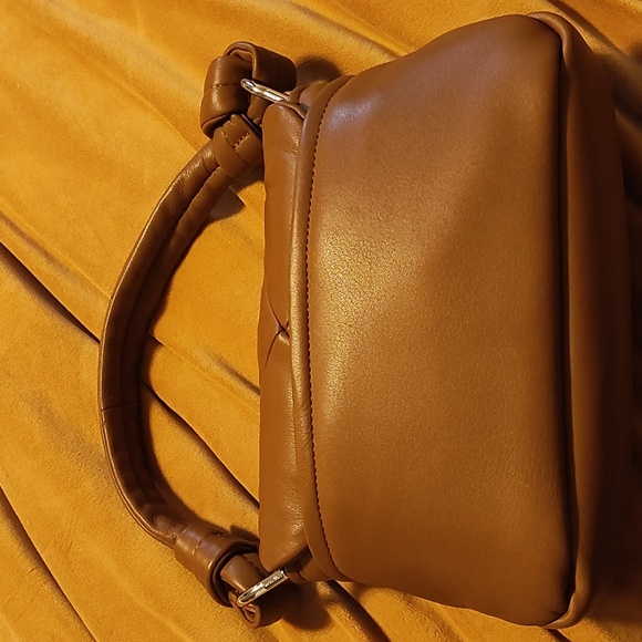 Handbag - Picture 2 of 3